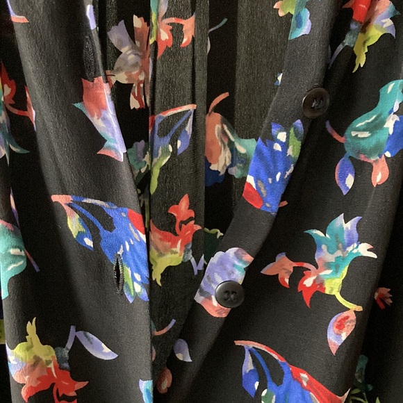 TUCKER silk blouse size s/m - Picture 8 of 11